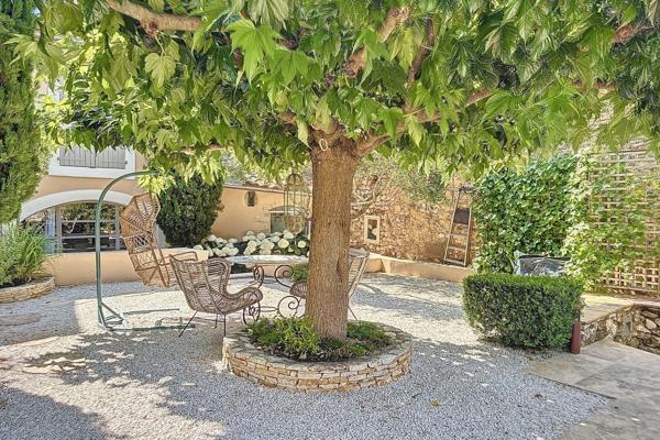 Vente Maison de luxe Uzès 7 Pièces 180 m²