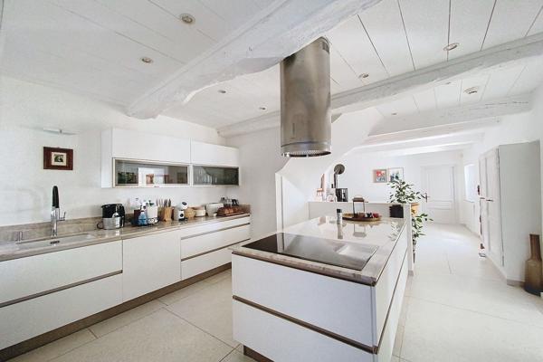 Vente Maison de luxe Uzès 7 Pièces 180 m²