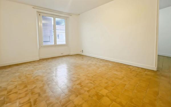 Appartement à louer    2 pièces • 66 m2 Les Pennes-Mirabeau