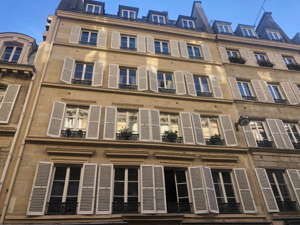 Location appartement Paris 08 - 1 pièce(s) - 26 m² - 1 390 €/mois