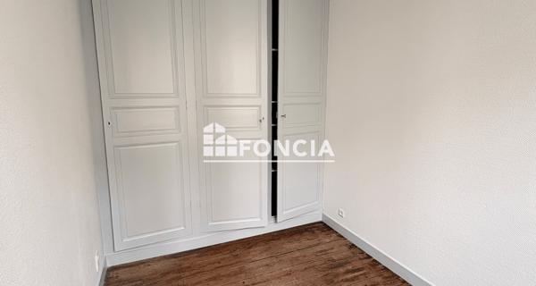 Location Appartement 4 pièces 73.89 m² - Rochefort 17300