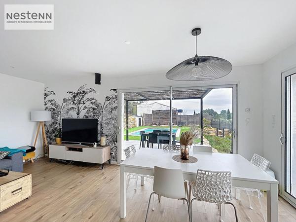 Maison moderne à vendre à Cuers - 3 chambres, piscine et jardin spacieux !