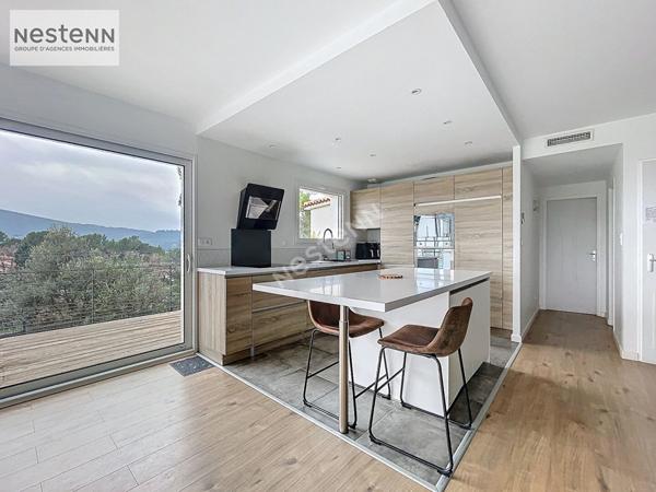 Maison moderne à vendre à Cuers - 3 chambres, piscine et jardin spacieux !