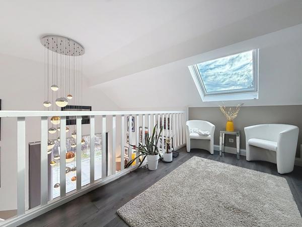 Maison à vendre 5 pièces de 170 m2, terrain de 618 m2 SAINT JULIEN EN GENEVOIS (74)