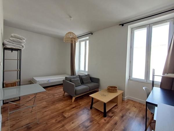 Location appartement La Roche Sur Yon : 455 € - AJP Immobilier La Roche-sur-Yon