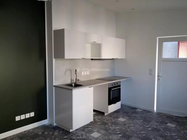 Location                                                      Appartement
                        
                     1 pièces                      19 m2                     à Carmaux