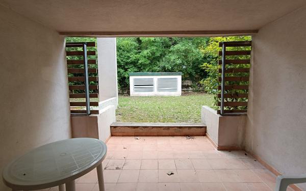 Appartement à vendre    1 pièce • 24,71 m2 Barjac