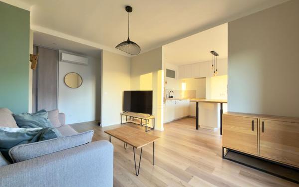 Appartement à vendre    3 pièces • 55 m2 Marseille 5