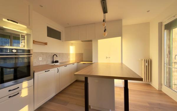 Appartement à vendre    3 pièces • 55 m2 Marseille 5