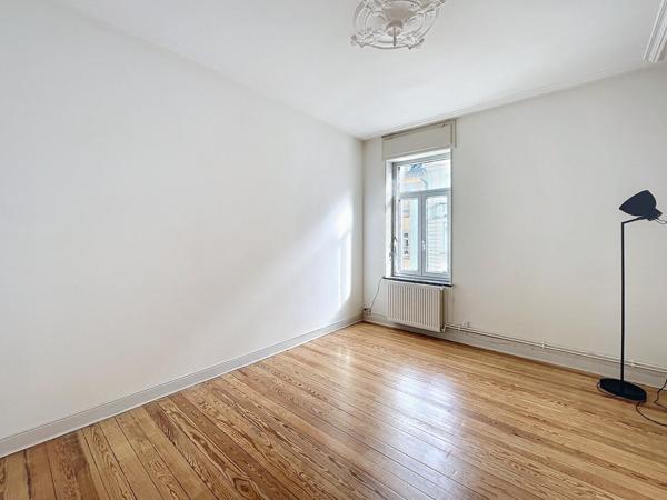 Charmant T4 rénové à Metz – À 600 m de la gare