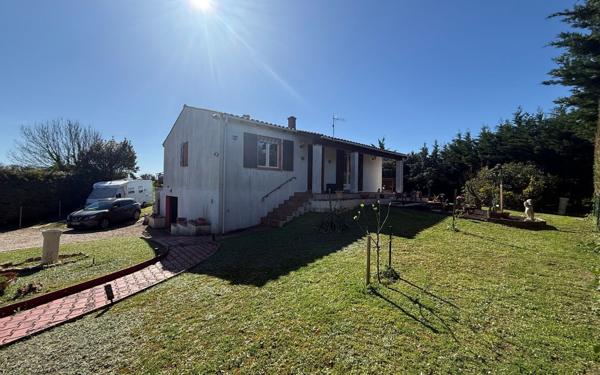 Maison à vendre    4 pièces •  Meschers-sur-Gironde