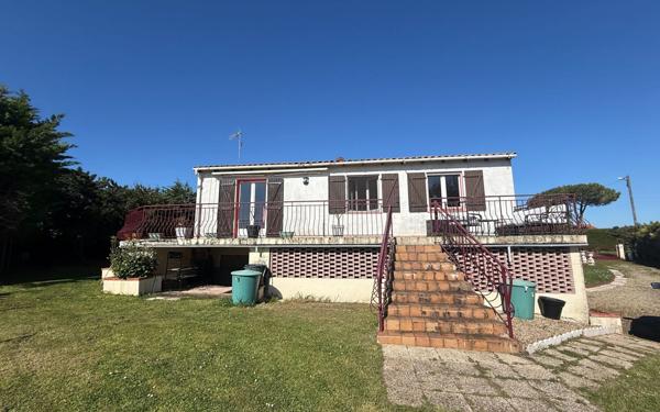 Maison à vendre    4 pièces •  Meschers-sur-Gironde