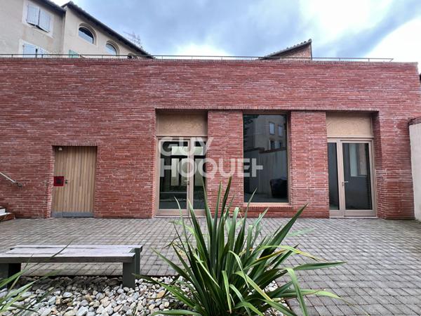 OPPORTUNITE RARE - Atelier d'artiste à usage mixte 64,7 m2 !