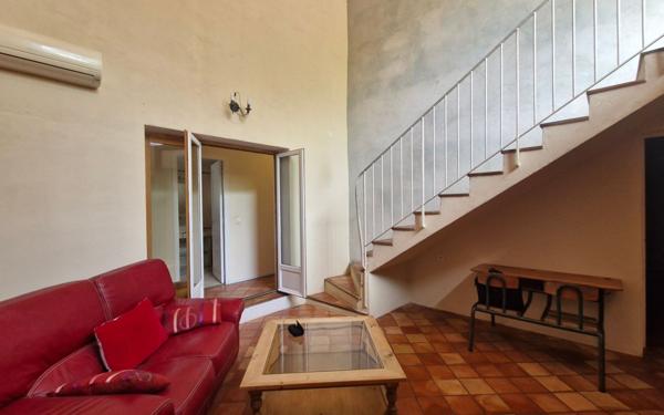 Maison à vendre    5 pièces •  Tavel