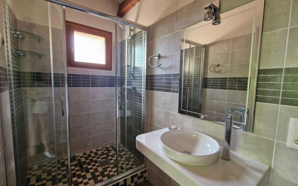 Maison à vendre    5 pièces •  Tavel