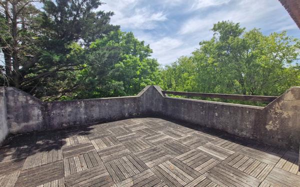 Maison à vendre    5 pièces •  Tavel