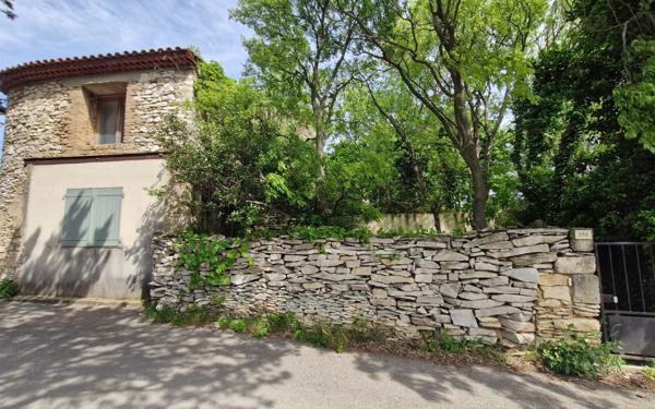 Maison à vendre    5 pièces •  Tavel