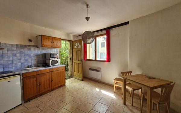 Maison à vendre    5 pièces •  Tavel