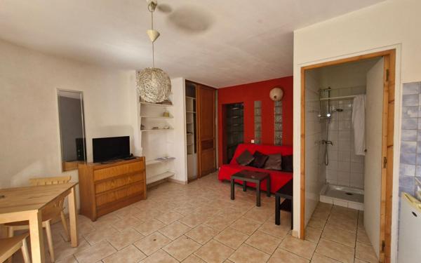 Maison à vendre    5 pièces •  Tavel