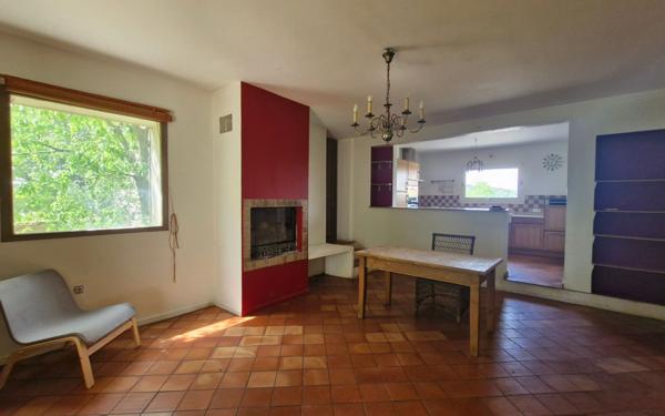 Maison à vendre    5 pièces •  Tavel