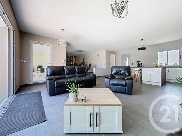 Maison à vendre  6 pièces - 132 m2 ECHILLAIS - 17