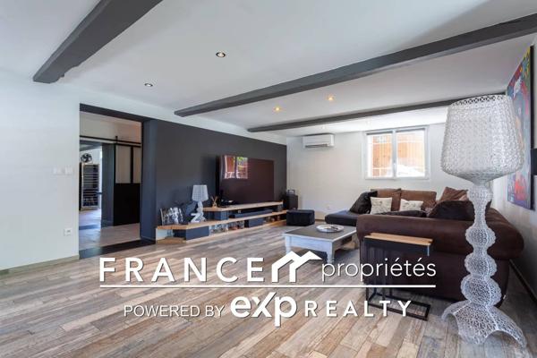 Maison 245 m2 - 7 pièces.