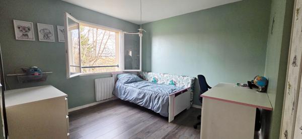 Maison idéal pour la famille proche gare, ecoles, commerces.