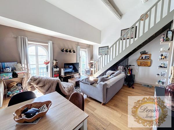 Nîmes (30000) Appartement Haussmannien entre les Arènes et la Maison Carrée