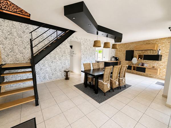 Maison 4 chambres, sans vis-à-vis, garage, grand terrain