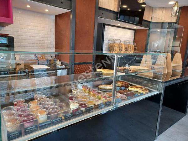 Commerce de Snacking . Belle Opportunité Centre-Ville + Logement . Fort passage étudiant et touristes