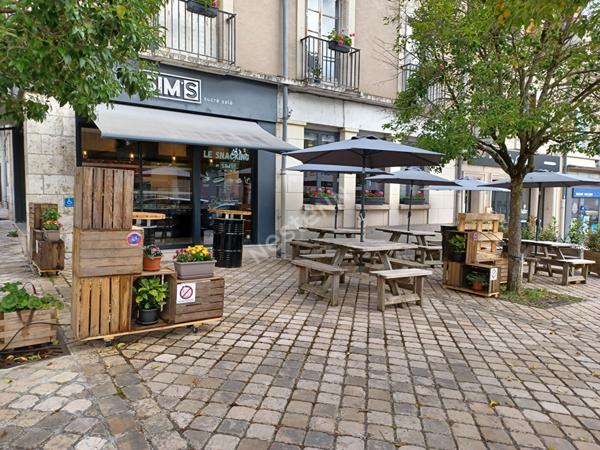 Commerce de Snacking . Belle Opportunité Centre-Ville + Logement . Fort passage étudiant et touristes