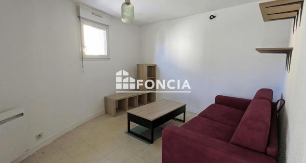 Location Studio 29.06 m² - Laval 53000