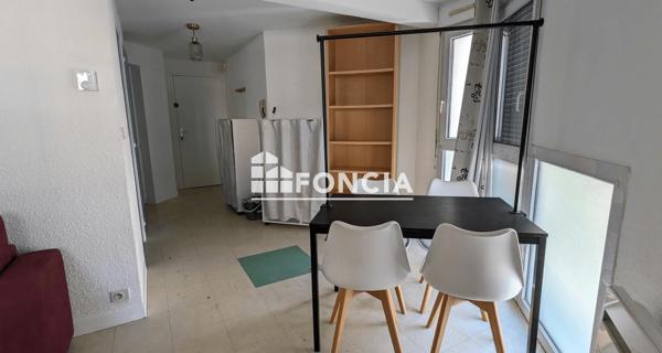 Location Studio 29.06 m² - Laval 53000