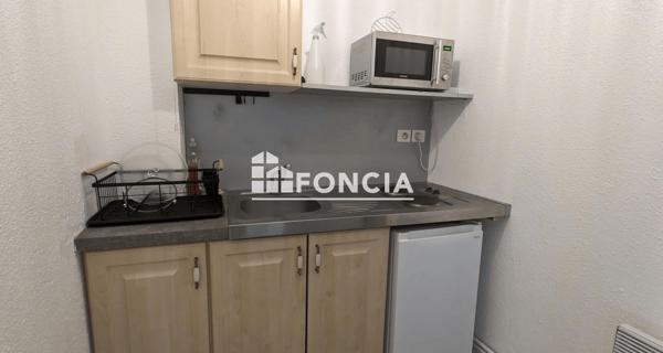 Location Studio 29.06 m² - Laval 53000