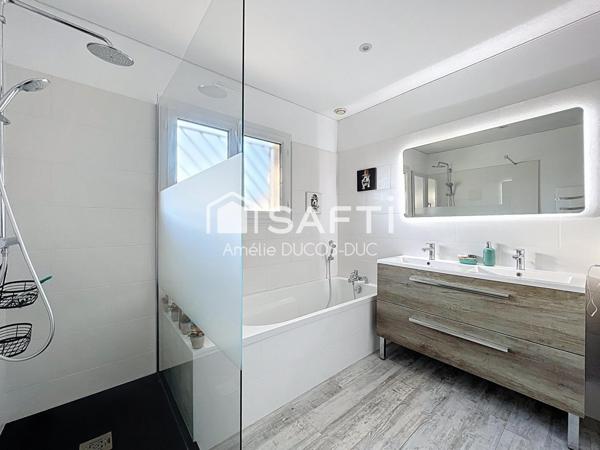 MAISON FAMILIALE 6 PIECES  146 M² AVEC PISCINE - MERIGNAC (33700)