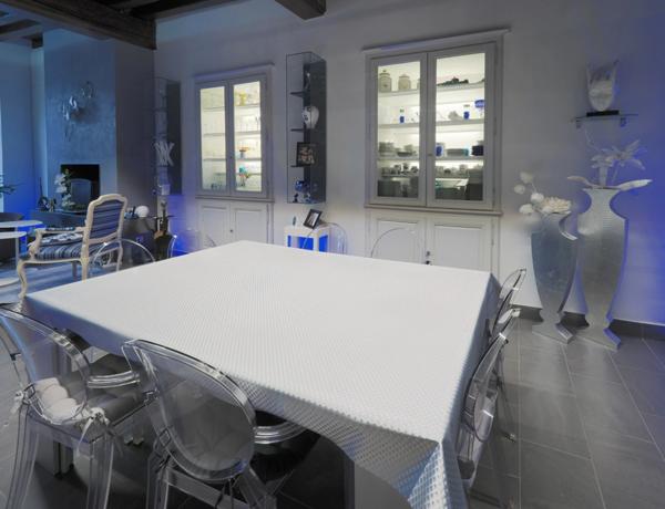 Demeure en Hyper centre de CHALONS EN CHAMPAGNE de 14 piéces- Garage