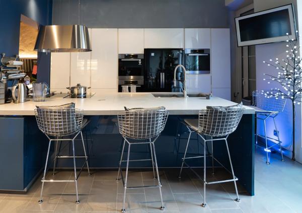 Demeure en Hyper centre de CHALONS EN CHAMPAGNE de 14 piéces- Garage