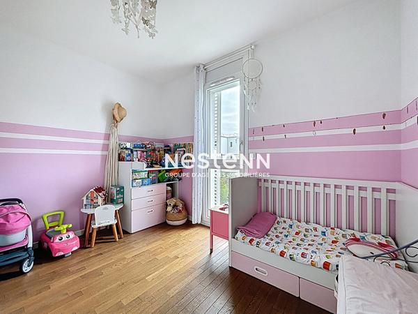 ISSY LES MOULINEAUX - QUARTIER FORT D'ISSY - Appartement 4 pièces avec 3 chambres et une terrasse