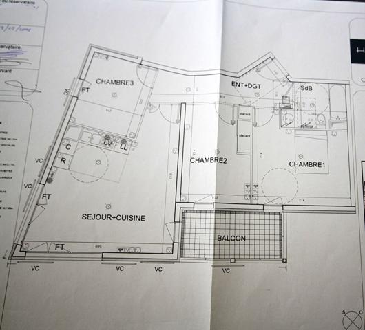 ISSY LES MOULINEAUX - QUARTIER FORT D'ISSY - Appartement 4 pièces avec 3 chambres et une terrasse