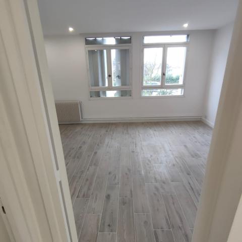 F3 de 85 m² avec Place de Parking – Disponible Immédiatement avec parking Trappes Loyer : 1200 € CC