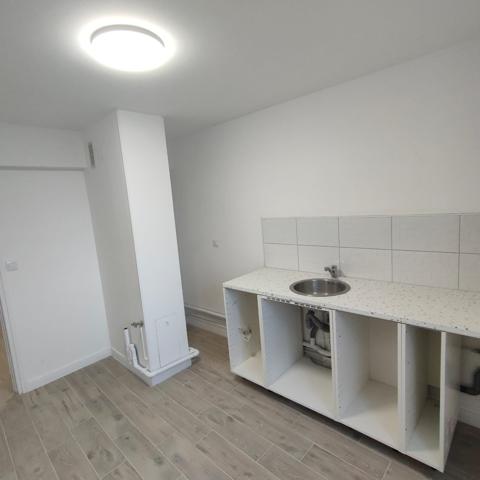 F3 de 85 m² avec Place de Parking – Disponible Immédiatement avec parking Trappes Loyer : 1200 € CC