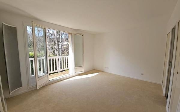 Maison à vendre    6 pièces • 150,77 m2 Chambourcy