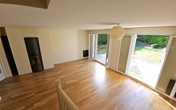 Maison à vendre    6 pièces • 150,77 m2 Chambourcy