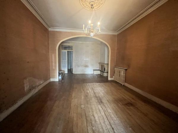 Maison à vendre 119 400 € Coutras 8 p 216 m² DPE