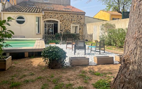 Maison à vendre    6 pièces •  Marseillan