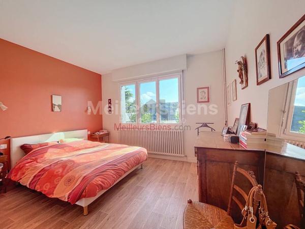 Maison familiale avec garage