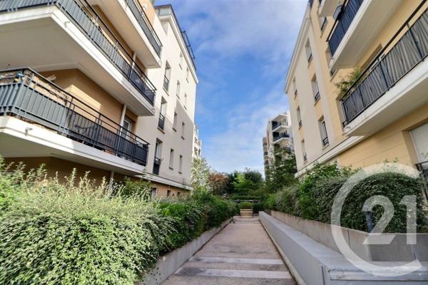 Appartement à vendre  2 pièces - 40 m2 ROMAINVILLE - 93