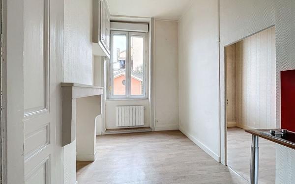 Appartement à vendre    2 pièces • 21,75 m2 Lyon 1
