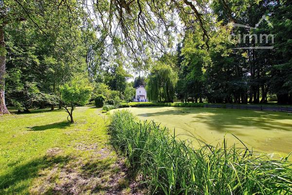 À proximité de Rambouillet – Propriété de caractère avec dépendances sur un vaste terrain