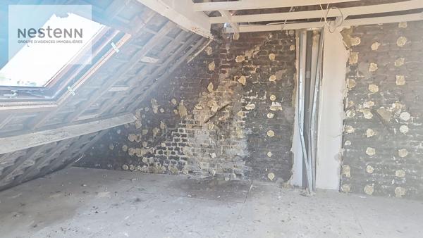 Immeuble de rapport de 6 appartements à rénover entièrement à Calais de 180 m2